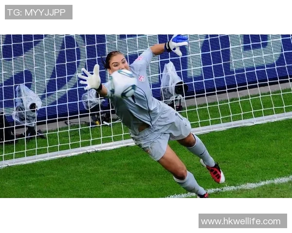 霍普索罗：从守门员到传奇人物的荣耀与挑战